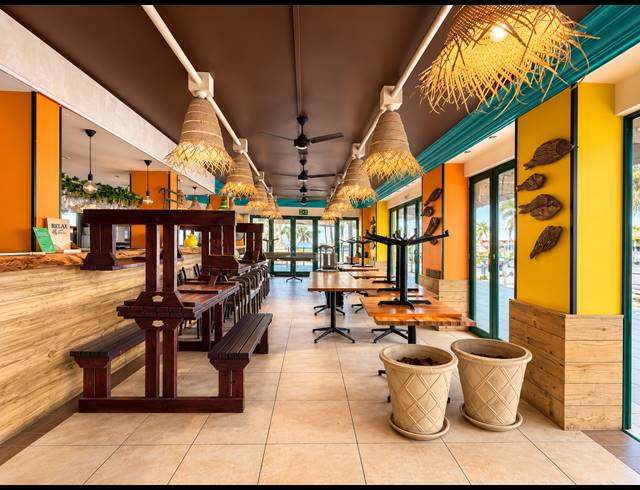 155M² RESTAURANT FOR SALE IN MARGATE BEACH